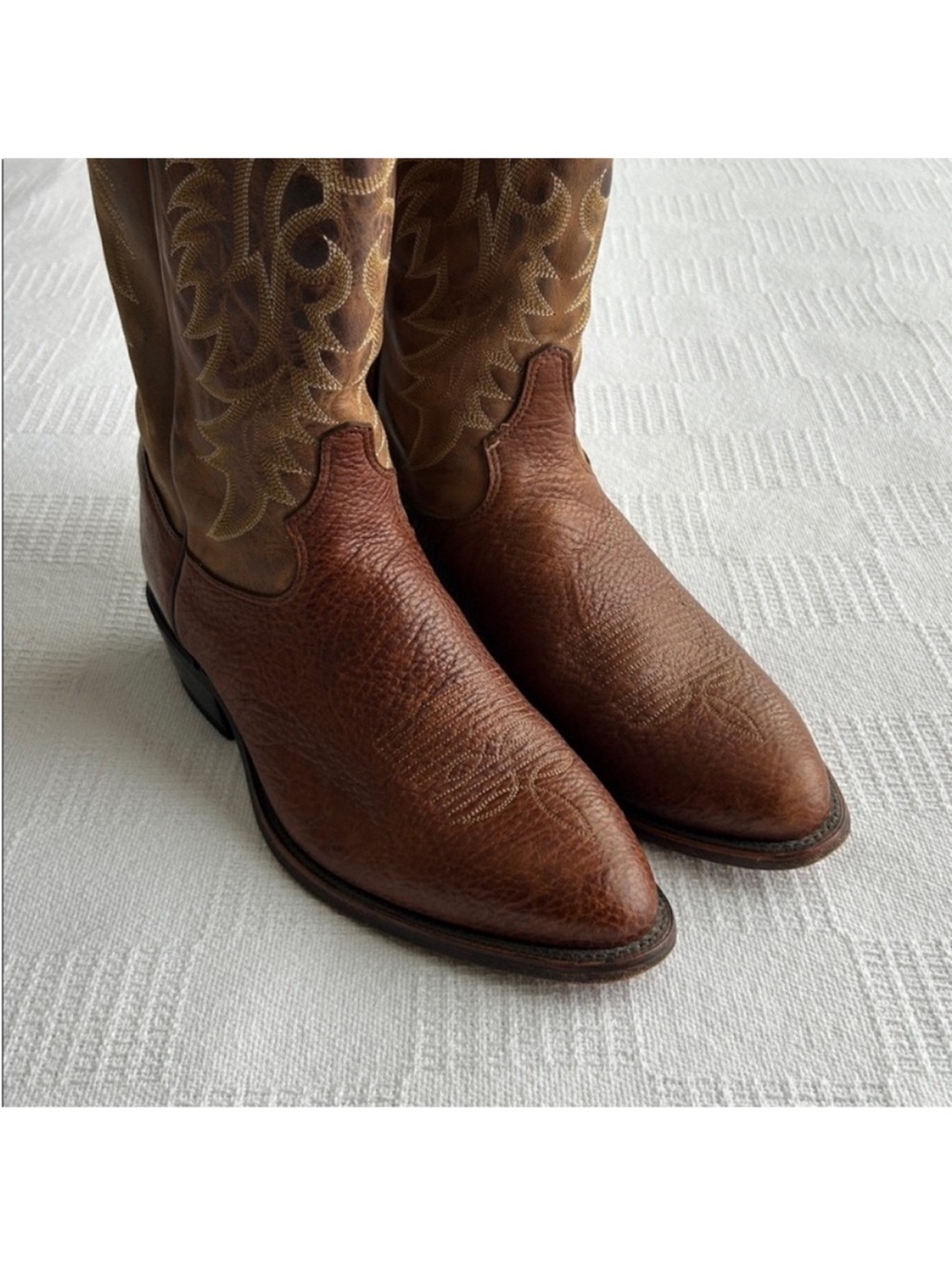 Tony Lama Cognac Leather Cowboy boots
Round toe
size 9.5 - Picture 8 of 10